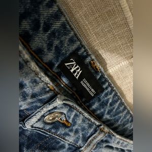 Zara Ripped Mom’s jeans. Size 26.